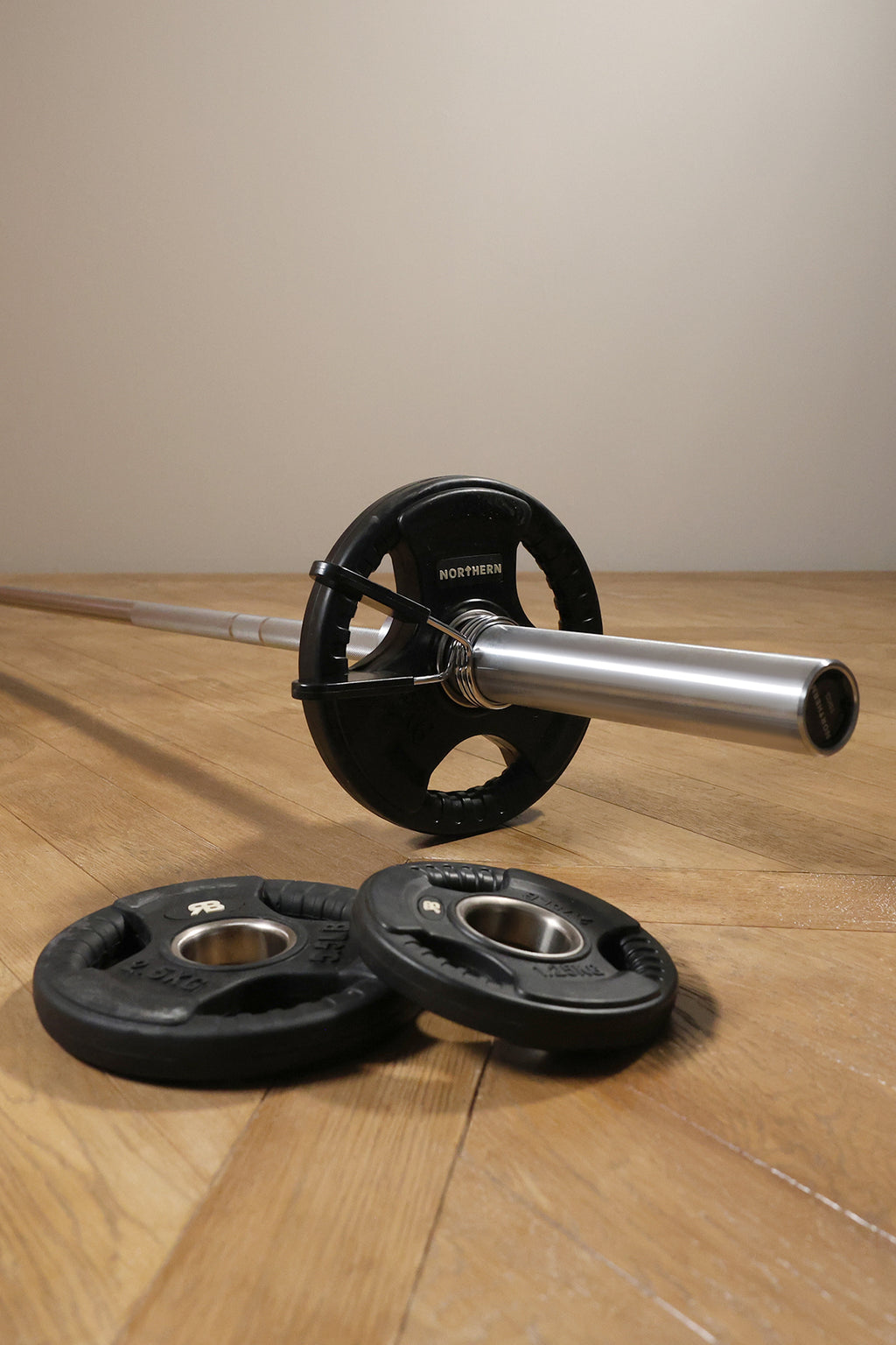 Northern Tri-Grip Plate Set 17.5kg Lifestyle Image